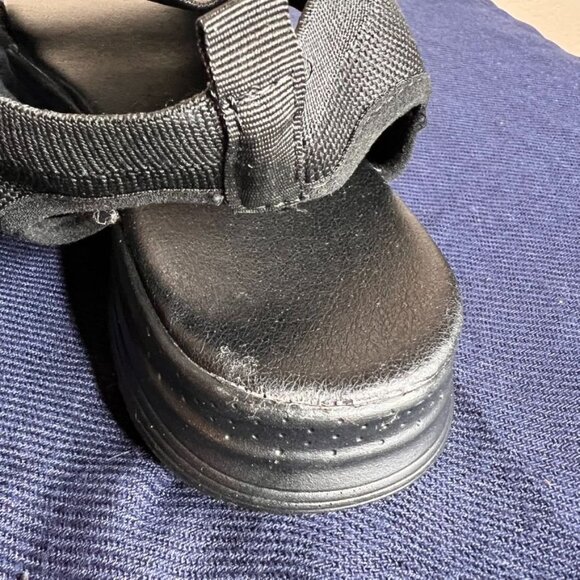 2 Pairs of Women's Sandals - Mesh Uppers Lightweight Pull-On Breathable **READ - Picture 6 of 11